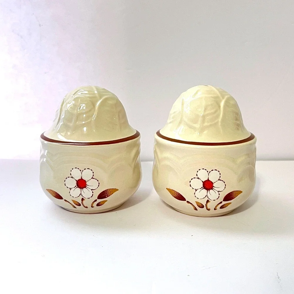 Vintage Ceramic Floral Salt‎ and Pepper Shakers Set Kitchen Decor Cottagecore